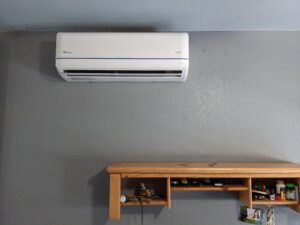 Senville AURA Series Mini Split Air Conditioner inside unit installed by Accord Air in San Diego.